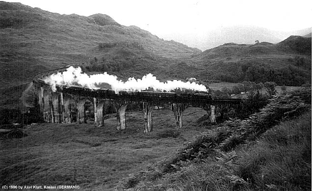 Glenfinnan Viadukt - (C) by Marion Börke