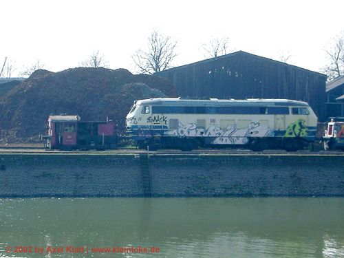 323 131 & 216 109 bei Schrott Steil, Köln 27.03.2002
